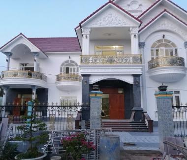 Lan can, cửa cổng nhôm đúc 