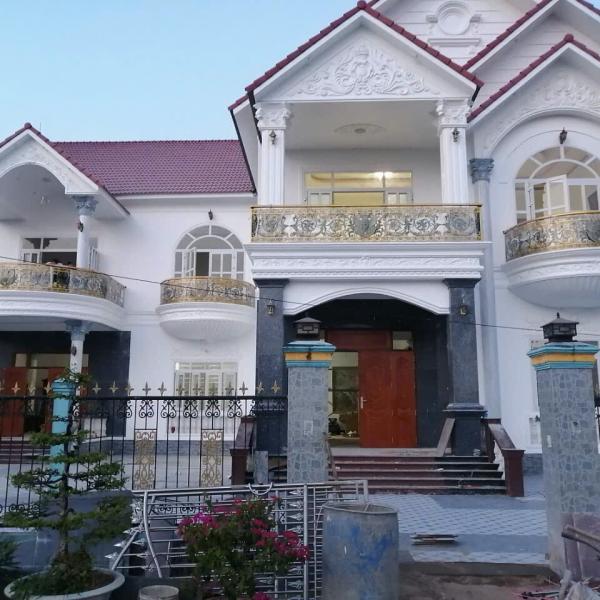 Lan can, cửa cổng nh&ocirc;m đ&uacute;c 